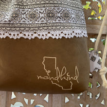 Load image into Gallery viewer, Classic Mondkind Bag * California * Gracile Aztec