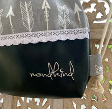 Load image into Gallery viewer, Classic Mondkind Bag * Wanderlust * Feathers of Grey